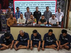 Tampang 5 Tersangka Penyelundupan Ratusan Anjing di Semarang Tampang 5 Tersangka Penyelundupan Ratusan Anjing di Semarang