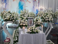 Saat Mantan Pasien Tangisi Kepergian Dokter Lo: Saya Sudah Dianggap Keluarga