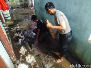 Tanggul Cikapundung Jebol, Ratusan Rumah di Braga Terendam Tanggul Cikapundung Jebol, Ratusan Rumah di Braga Terendam