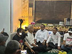 Ganjar Ungkap Obrolan soal UU Ciptaker-Aturan PHK dengan Buruh di Brebes