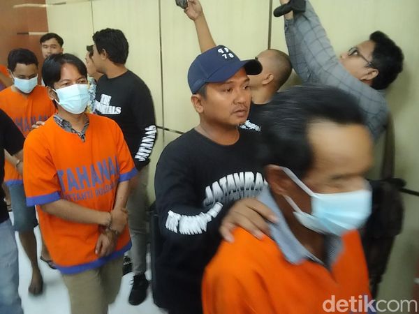 Ini Penampakan Lima Tersangka Penembak Relawan Prabowo di Sampang