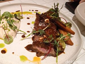 Yummy! Ada Rawon yang Dimasak 36 Jam dan Menu Asia Unik di Sini Yummy! Ada Rawon yang Dimasak 36 Jam dan Menu Asia Unik di Sini