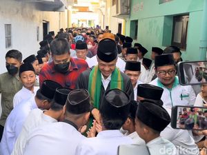 Ganjar ke Ponpes Mahadut Tholabah Tegal, Ingatkan Pentingnya Pendidikan