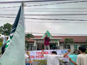 Mahasiswa Pandeglang Desak Polda Banten Tangkap Pemburu Badak Jawa Mahasiswa Pandeglang Desak Polda Banten Tangkap Pemburu Badak Jawa