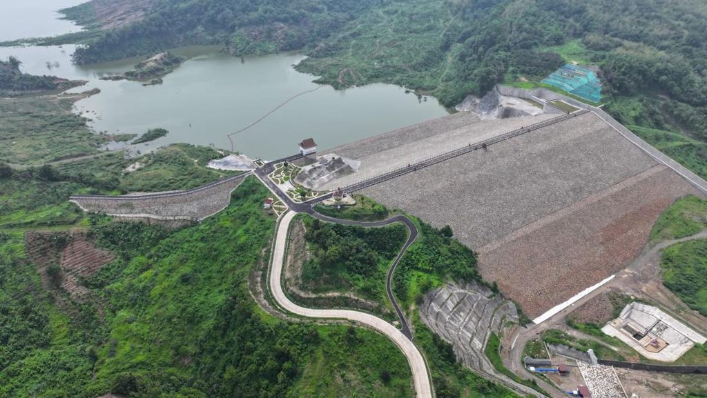 Ini Bendungan Raksasa yang Bakal Pasok Air ke Kawasan Rebana Ini Bendungan Raksasa yang Bakal Pasok Air ke Kawasan Rebana