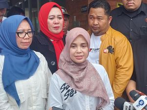 Atikoh Dengar Keluhan Warga soal Pupuk Langka di Rest Area Tol Trans-Sumatera Atikoh Dengar Keluhan Warga soal Pupuk Langka di Rest Area Tol Trans-Sumatera
