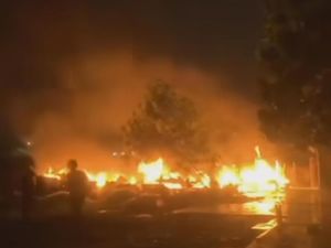 Kebakaran Hanguskan Rumah Warga di Jalan Hertasning Perbatasan Makassar-Gowa