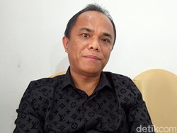 Pasang Badan Ketua DPRD Torut Usai Bupati Nonjobkan Eks Camat Rantepao