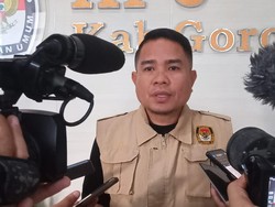 KPU Gorontalo Temukan 1.000 Surat Suara Rusak-Berlubang Saat Penyortiran