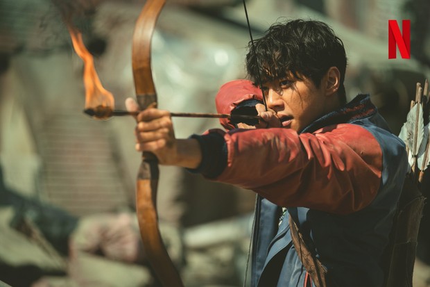Lee Jun Young di Film Badland Hunters / Foto : x.com/NetflixKR