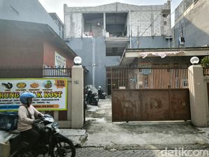 Mahasiswi Unesa Tewas Terjatuh dari Lantai 3 Rumah Kos Mahasiswi Unesa Tewas Terjatuh dari Lantai 3 Rumah Kos