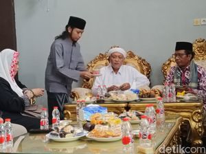 Mahfud Md Pulang Kampung Ditemani Yeni Wahid Temui Kiai-kiai Sepuh Madura