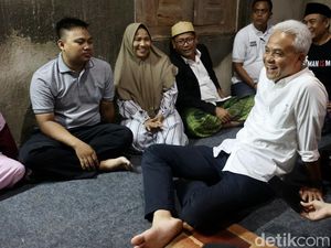 Ganjar Ungkap Alasan Menginap di Rumah Guru Honorer Saat Kampanye di Tegal
