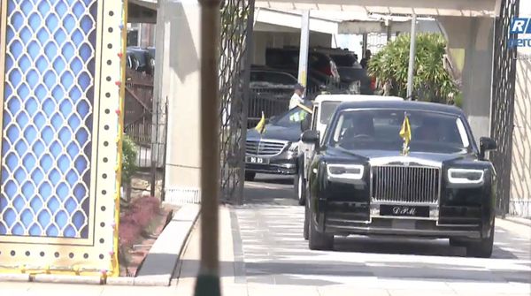 Potret Mobil Mewah di Pernikahan Pangeran Mateen