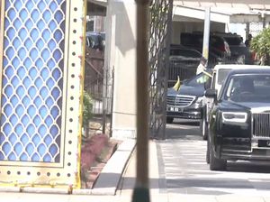 Potret Mobil Mewah di Pernikahan Pangeran Mateen Potret Mobil Mewah di Pernikahan Pangeran Mateen