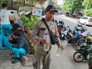 21 Pelajar SMA di Surabaya Terciduk Pesta Miras Sepulang Sekolah 21 Pelajar SMA di Surabaya Terciduk Pesta Miras Sepulang Sekolah