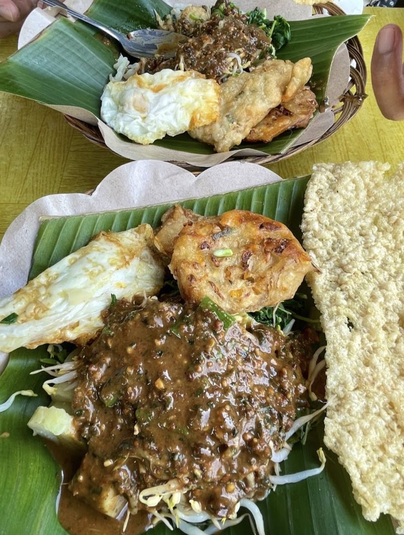 Sedep Mantep! Ini 5 Tempat Makan Sego Pecel Enak di Jakarta