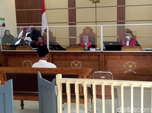 Tanggapi Pleidoi, Jaksa Tetap Tuntut Mbah Slamet Dihukum Mati Tanggapi Pleidoi, Jaksa Tetap Tuntut Mbah Slamet Dihukum Mati