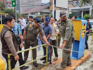 Pajak Nunggak 3 Tahun Senilai Rp 600 Juta, Lahan Parkir di Palembang Disegel