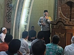 Ikhtiar AKBP Henky, Sosialisasi ke Masjid Demi Jaga Pemilu Damai di Pekanbaru Ikhtiar AKBP Henky, Sosialisasi ke Masjid Demi Jaga Pemilu Damai di Pekanbaru
