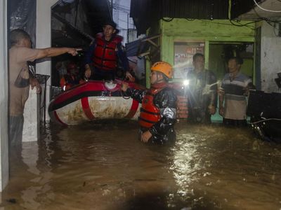 100 Rumah Terendam Banjir Akibat Luapan Sungai Cikapundung