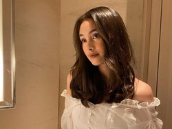 Caitlin Halderman Kasih Blangkon ke Pemeran Deadpool & Wolverine