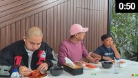 Siu! Cellos Tantang Selebriti Makan Makanan yang Pedasnya Ekstrem