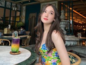 Gaya Laura Moane Pacar Al Ghazali Pamer Cincin Berlian Dari Maia Estianty Gaya Laura Moane Pacar Al Ghazali Pamer Cincin Berlian Dari Maia Estianty
