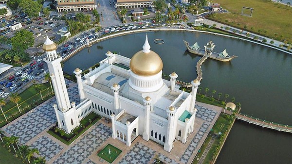 Masjid Sultan Omar Ali Saifuddien/Brunei Tourism