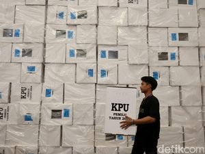 KPU Pastikan Distribusi Logistik di dalam dan Luar Negeri Masih On The Track