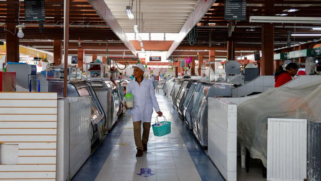 Potret Toko Tutup-Jalanan Sepi Saat Ekuador Darurat Nasional Potret Toko Tutup-Jalanan Sepi Saat Ekuador Darurat Nasional