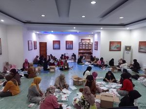 KPU Palopo Temukan 205 Surat Suara Pilpres 2024 Rusak, Ada Robek-Buram KPU Palopo Temukan 205 Surat Suara Pilpres 2024 Rusak, Ada Robek-Buram