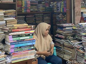 Pusat Buku Bekas Kampung Ilmu Surabaya Tetap Eksis, Ditengah Gempuran Online Shop