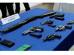 Ngeri! Penampakan Senpi-Amunisi yang Disita dari Geng Narkoba Ekuador