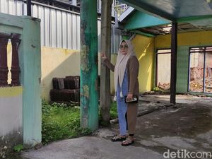 Warga Minta Tiang Listrik Dipindah dari Depan Rumah, Kena Tarif Rp 11 Juta Warga Minta Tiang Listrik Dipindah dari Depan Rumah, Kena Tarif Rp 11 Juta