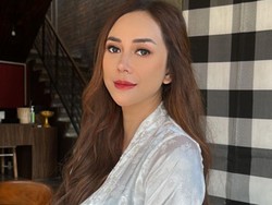 Cerita Aura Kasih Pernah Moody Parah Usai Putus dari Seorang Musisi