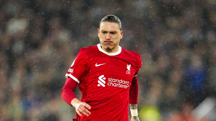 Darwin Nunez Liverpool's Darwin Nunez runs for the ball during the English Premier League soccer match between Liverpool and Newcastle, at Anfield stadium in Liverpool, England, Monday, Jan. 1, 2024. (AP Photo/Jon Super)
