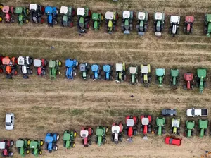 Apa Pemicu Makin Banyak Petani Eropa Berdemonstrasi di Jalanan?