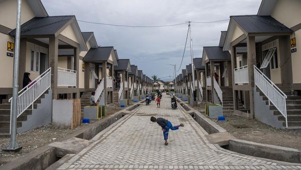 Penyintas Tsunami Palu Mulai Tempati Huntap