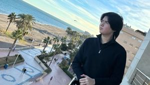 7 Foto Terbaru Sean Putra Olla Ramlan, Dipuji Makin Ganteng Mirip Tom Cruise