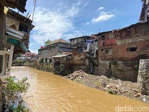 3 Bocah Bandung Hanyut dan Hilang di Sungai Cikapundung 3 Bocah Bandung Hanyut dan Hilang di Sungai Cikapundung