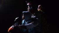 Warga Terdekat dengan Gunung Marapi Mulai Mengungsi