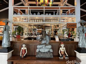 ZD Living Bukan Sembarang Kafe, Ada Galeri Seni dan Instagramable Banget!