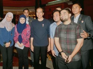 Saat Jokowi Malam Mingguan Sapa Warga di Bandar Seri Begawan Brunei