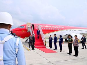 Jokowi Tiba di Tanah Air Usai Kunker, Panglima-Kapolri Menyambut
