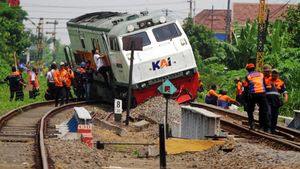 KAI Evakuasi KA Pandalungan yang Anjlok di Sidoarjo