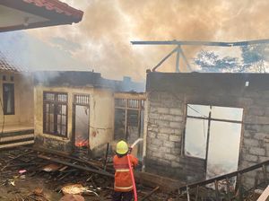 Rumah Mandra Ludes Terbakar gegara Masak Ketupat Ditinggal