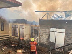 Rumah Mandra Ludes Terbakar gegara Masak Ketupat Ditinggal
