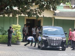 Kaesang Bertemu Sultan HB X di Kepatihan, Bahas Apa?