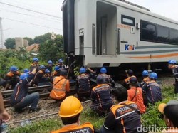 Evakuasi KA Pandalungan Anjlok di Sidoarjo Libatkan Crane dari Solo
